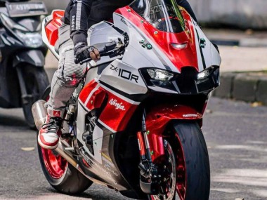 Best 2021-2025 Kawasaki ZX10R Motorcycle Fairings - White Red Black UK