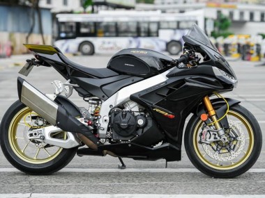 Best 2021-2024 Aprilia RSV4 1100 Motorcycle Fairings - Black UK